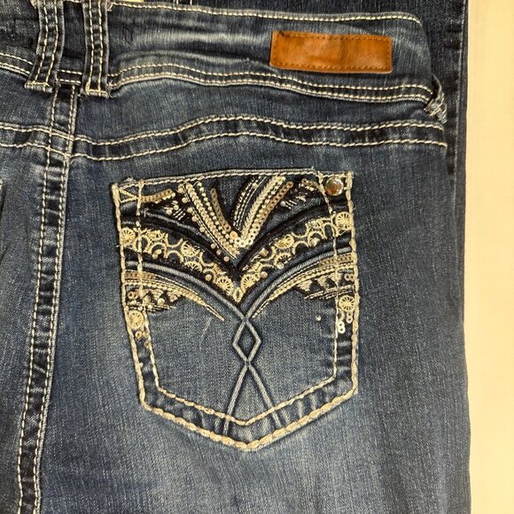 Wallflower Women Luscious Curvy Fit Denim Jeans Size 11 Bling Pockets Distressed - Picture 2 of 7